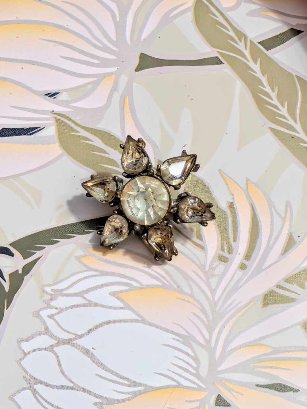 Vintage 1940's Silver Tone Rhinestone Starburst Cluster/Collar Brooch Pin